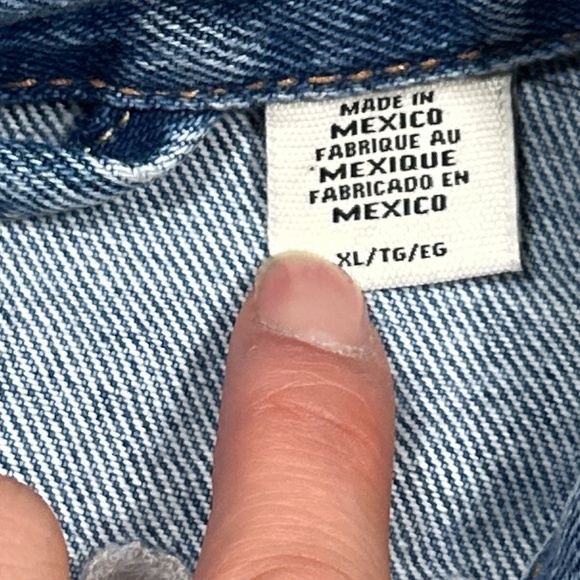 Levi's LGBT Pride I Have Seen The Future Rainbow Denim Trucker Jacket Mens XL - Picture 7 of 12